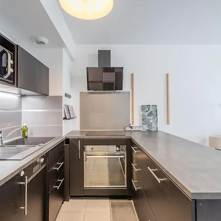 And Peaceful 10 Min - 4p Apartment